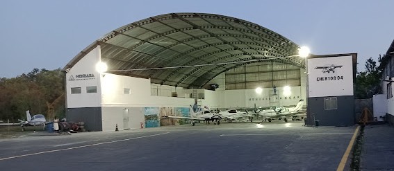 Aeronave no Hangar